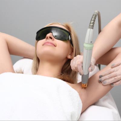 بهترین کلینیک لیزر موهای زائد در اصفهان – کلینیک پوست اصفهان | دکتر مهسا یزدخواستی